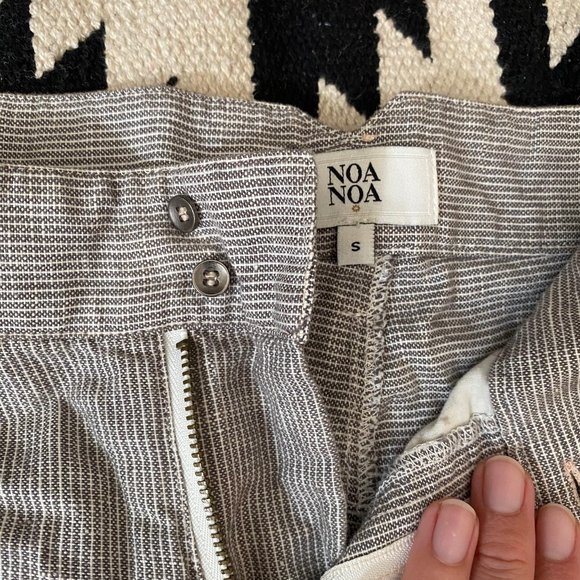 Linen Shorts - European Designer - Picture 2 of 4